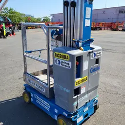 2017 Genie GR-20 Self-Propelled One-Person Lift