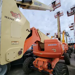 2016 JLG 800AJ Articulating Boom Lift