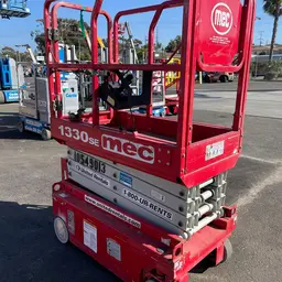 2016 MEC 1330SE Scissor Lift