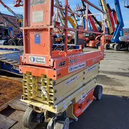 2017 JLG 2632ES Scissor Lift