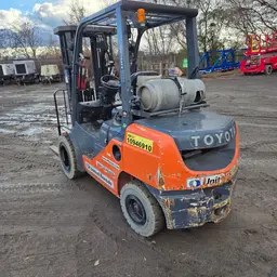 2019 Toyota 8FGU30 Warehouse Forklift