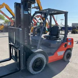 2019 Toyota 8FGU30 Warehouse Forklift