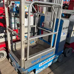 2017 Genie GR-20 Self-Propelled One-Person Lift