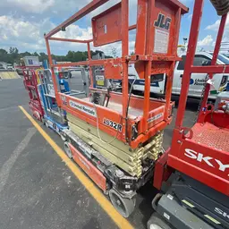 2017 JLG 1932R Scissor Lift