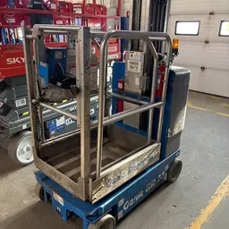 2016 Genie GR-20 Self-Propelled One-Person Lift