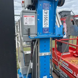 2018 Genie AWP-30SDC Pusharound Lift