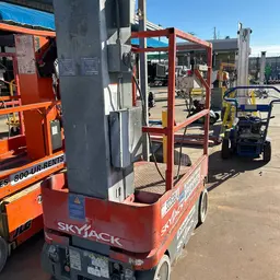2016 Skyjack SJ16 Self-Propelled One-Person Lift