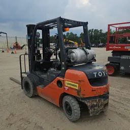 2019 Toyota 8FGU25 Warehouse Forklift