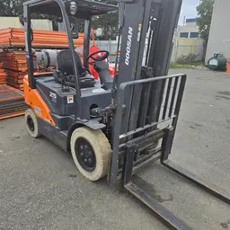 2019 Doosan G25P-7DF Warehouse Forklift