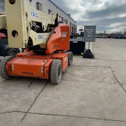 2016 JLG E400AJPN Articulating Boom Lift