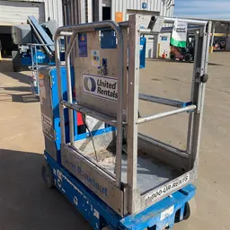 2016 Genie GR-20 Self-Propelled One-Person Lift