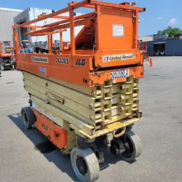 2017 JLG 2632ES Scissor Lift