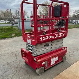 2018 MEC 1330SE Scissor Lift