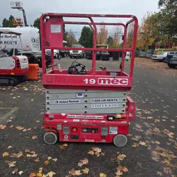 2018 MEC MICRO 19 Scissor Lift
