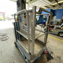 2017 Genie GR-20 Self-Propelled One-Person Lift
