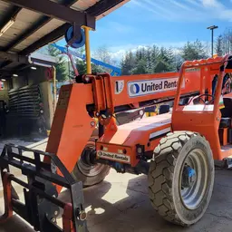 2015 SKYTRAK 6042 Forklift