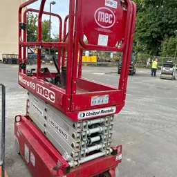 2018 MEC MICRO 19 Scissor Lift