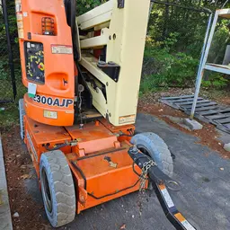 2013 JLG E300AJP Articulating Boom Lift