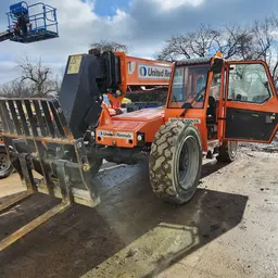 2017 SKYTRAK 8042 Forklift