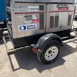 2019 Lincoln Electric VANTAGE 549 Welder