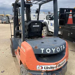 2018 Toyota 8FDU25 Warehouse Forklift