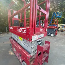 2017 MEC 1930SE Scissor Lift