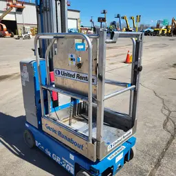 2018 Genie GR-20 Self-Propelled One-Person Lift