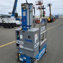 2018 Genie GR-20 Self-Propelled One-Person Lift