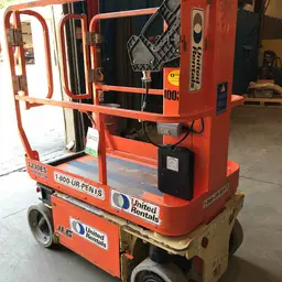2012 JLG 1230ES Self-Propelled One-Person Lift
