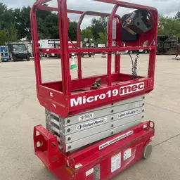 2018 MEC MICRO 19 Scissor Lift