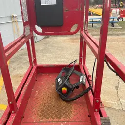 2018 MEC MICRO 19 Scissor Lift