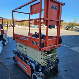 2017 JLG 1932R Scissor Lift