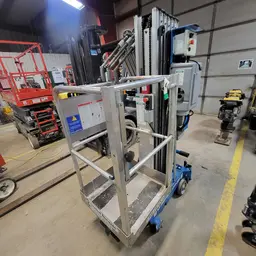 2018 Genie AWP-30SDC Pusharound Lift