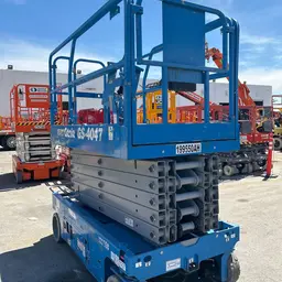 2017 Genie GS-4047 Scissor Lift