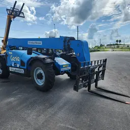 2016 Genie GTH-844 Forklift