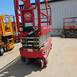 2017 MEC 2632SE Scissor Lift