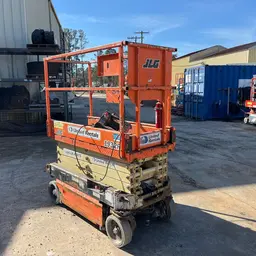 2017 JLG 1932R Scissor Lift