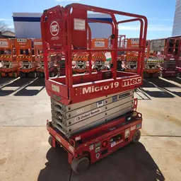 2017 MEC MICRO 19 Scissor Lift