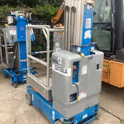 2017 Genie GR-20 Self-Propelled One-Person Lift