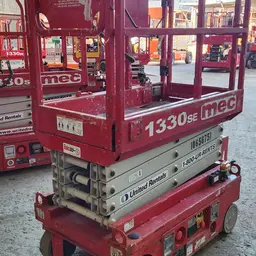 2017 MEC 1330SE Scissor Lift