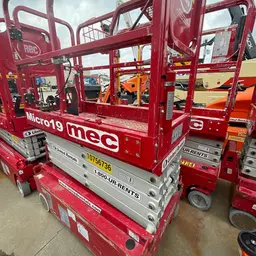 2018 MEC MICRO 19 Scissor Lift