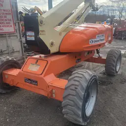 2014 JLG E600JP Articulating Boom Lift