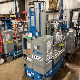 2018 Genie GR-20 Self-Propelled One-Person Lift