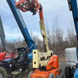 2014 JLG E400AJPN Articulating Boom Lift