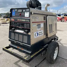 2019 Lincoln Electric VANTAGE 549 Welder