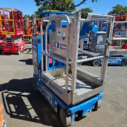 2018 Genie GR-12 Self-Propelled One-Person Lift