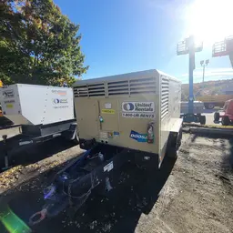 2017 Doosan XP825/HP750WCU Air Compressor