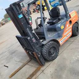 2018 Toyota 8FDU30 Warehouse Forklift
