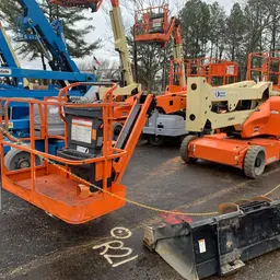 2015 JLG E450AJ Articulating Boom Lift