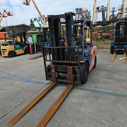 2016 Toyota 8FD35U Warehouse Forklift